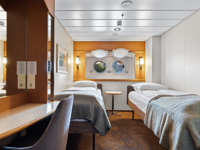 Polar Outside | Lower deck for 2 travellers